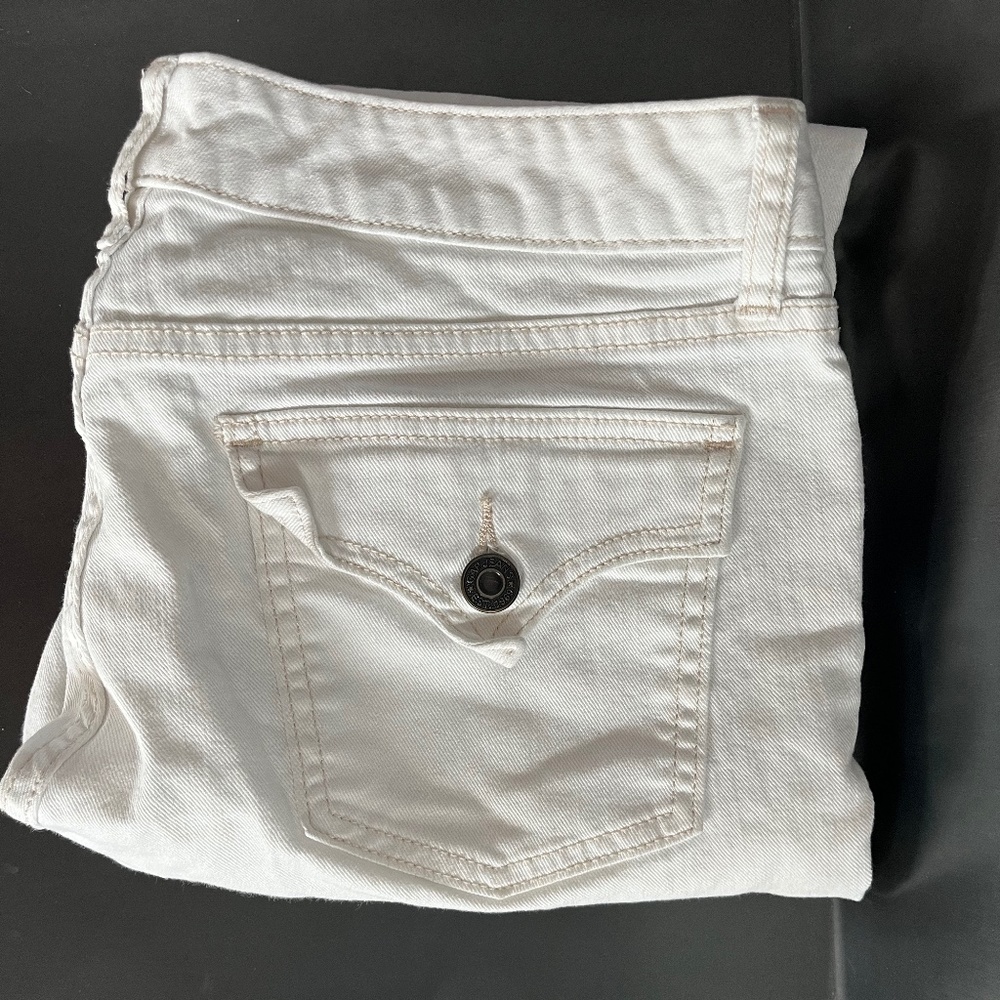 Size 10 Curvy Straight White Gap Jeans